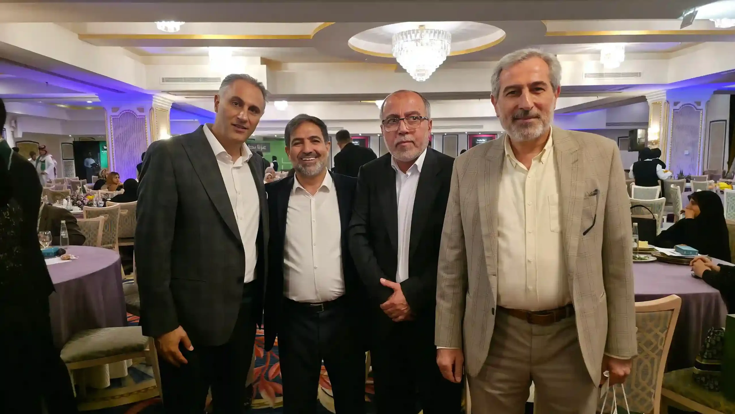 پرستو سیر × فلایناس - 12