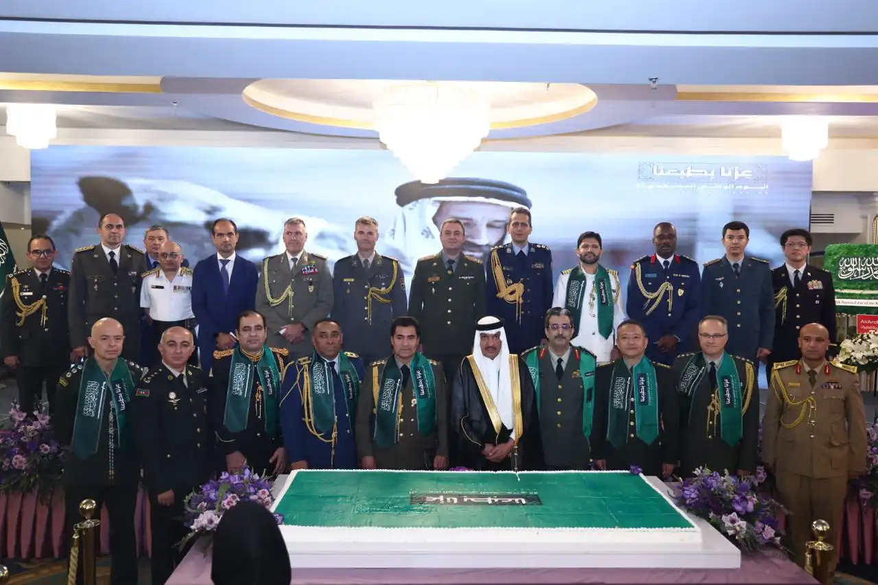 پرستو سیر × فلایناس - 24