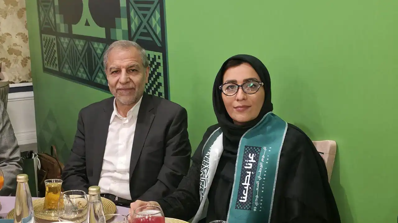 پرستو سیر × فلایناس - 60