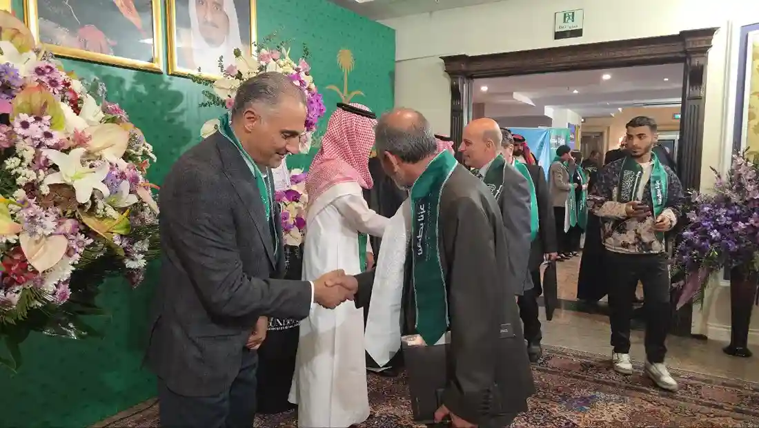 پرستو سیر × فلایناس - 54