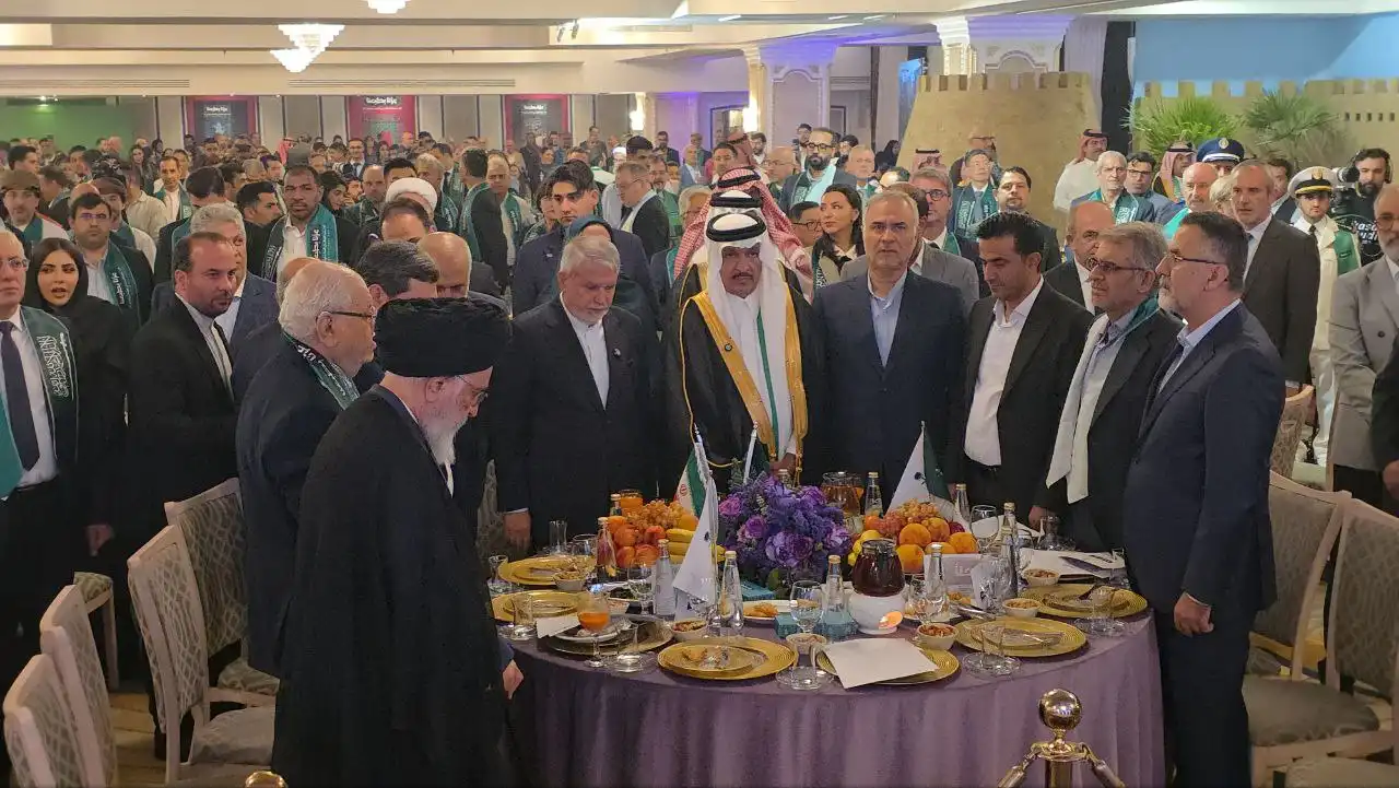 پرستو سیر × فلایناس - 67