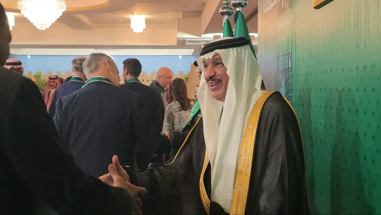 پرستو سیر × فلایناس - 80