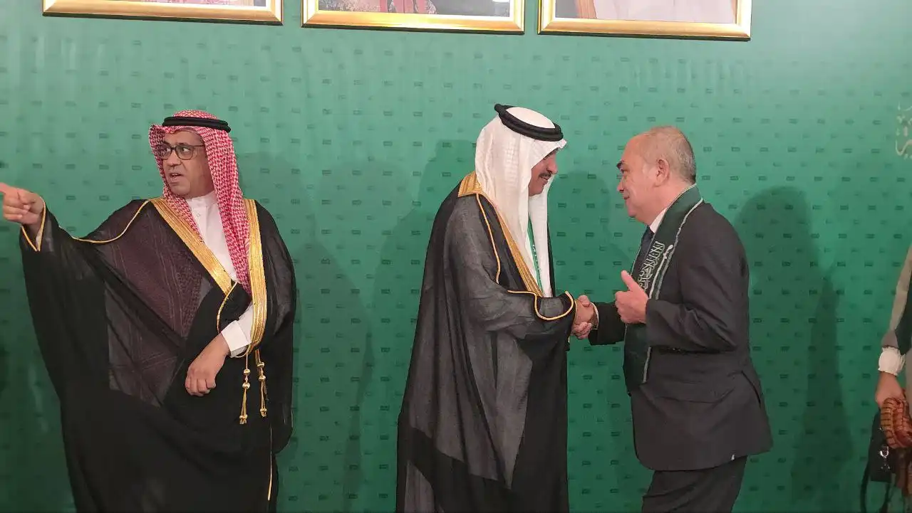 پرستو سیر × فلایناس - 78