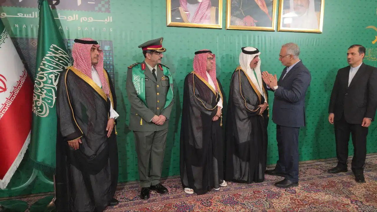 پرستو سیر × فلایناس - 76