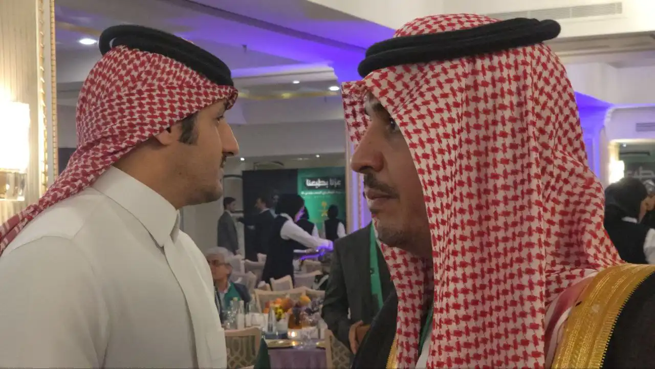 پرستو سیر × فلایناس - 75